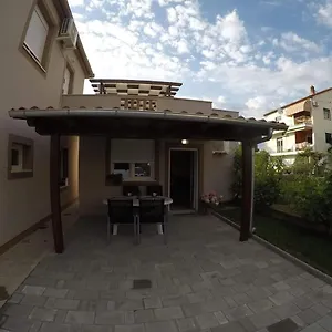 Apartman Nenci 1 Apartament
