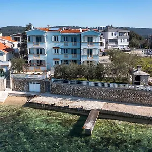  Apartment Seaside